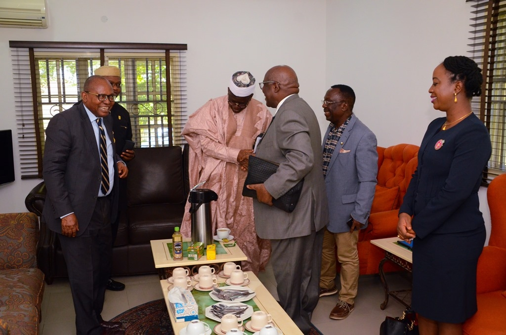5.-Members-of-Governing-Board-of-NPL-and-TTE-exchange-pleasantries-