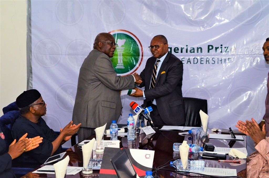 12.-The-Chairman-TTE-presents-the-Report-to-the-Chairman-Governing-Board-TTE