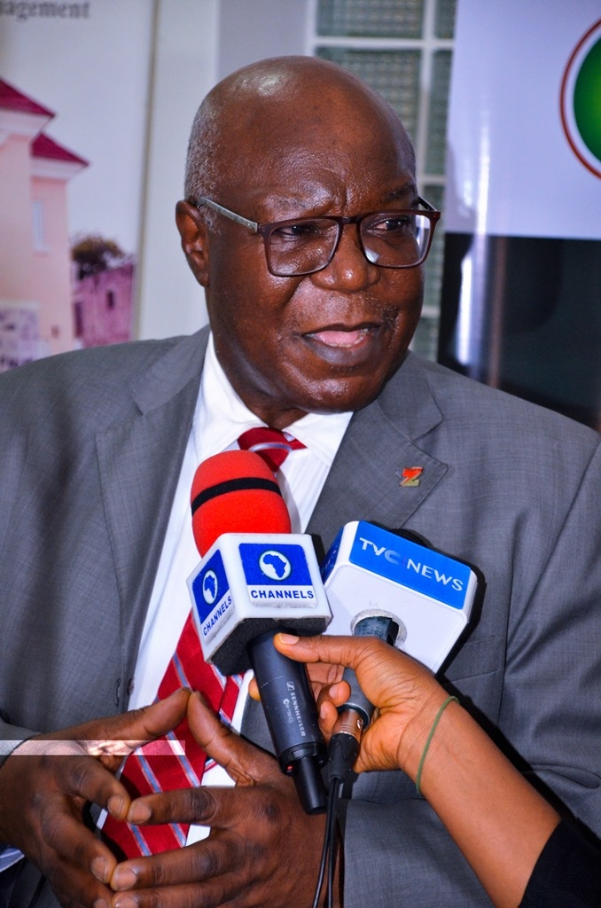 19b.-Prof-Oye-Ibidapo-Obe-responds-to-question-from-journalists-